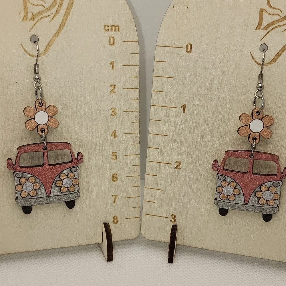 Pink and Gray Flower Hippie Van Earrings‎